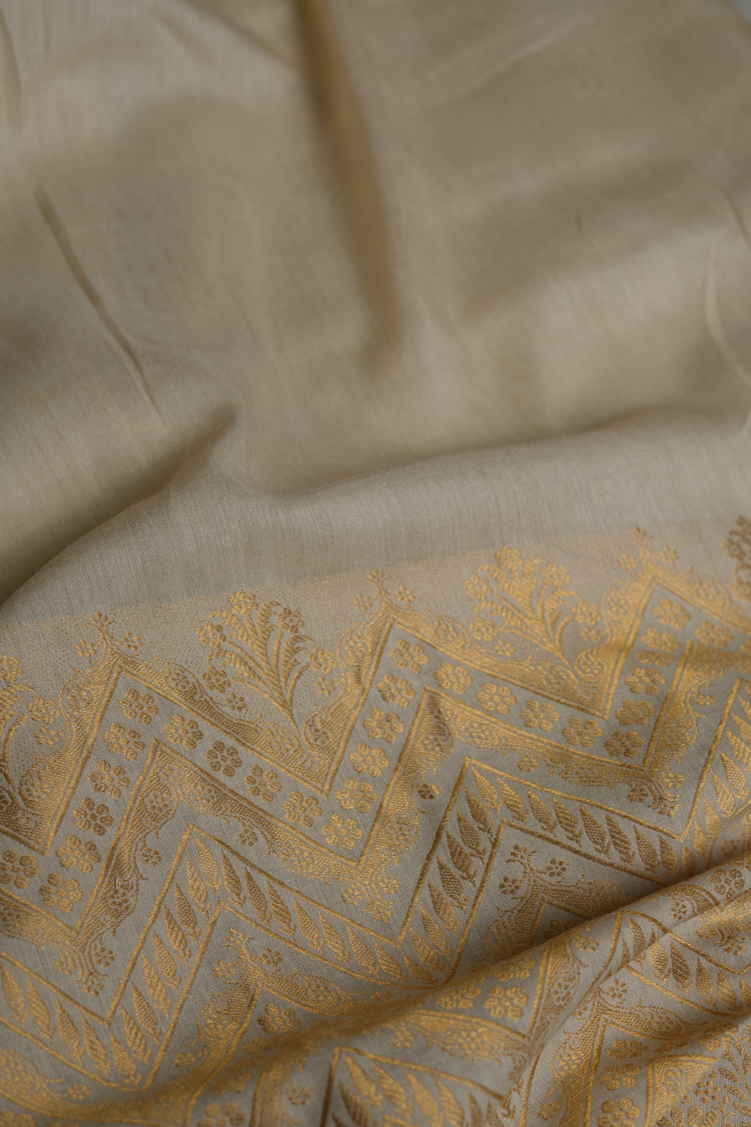 Munga silk plain with gold zari border handwoven